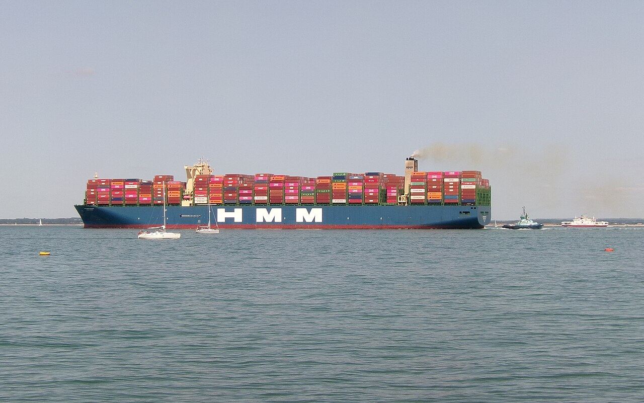 Container ship "HMM Le Havre" in the Solent, England